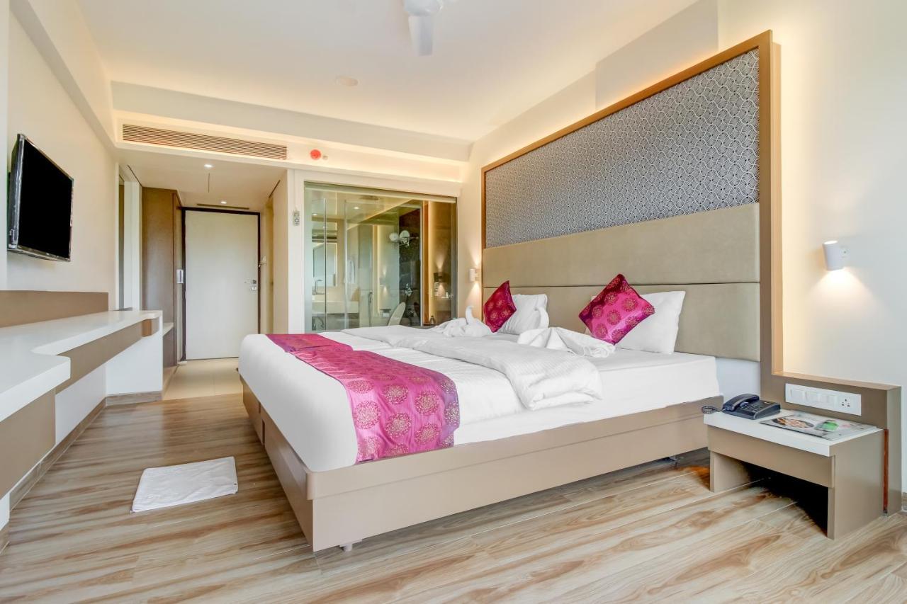 Grand Mookambika Hotel Navi Mumbai Luaran gambar