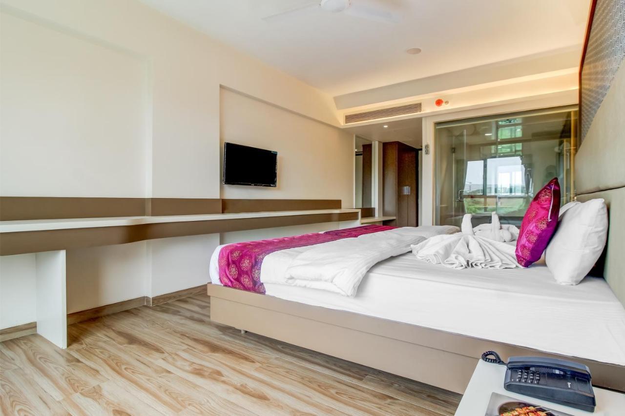 Grand Mookambika Hotel Navi Mumbai Luaran gambar