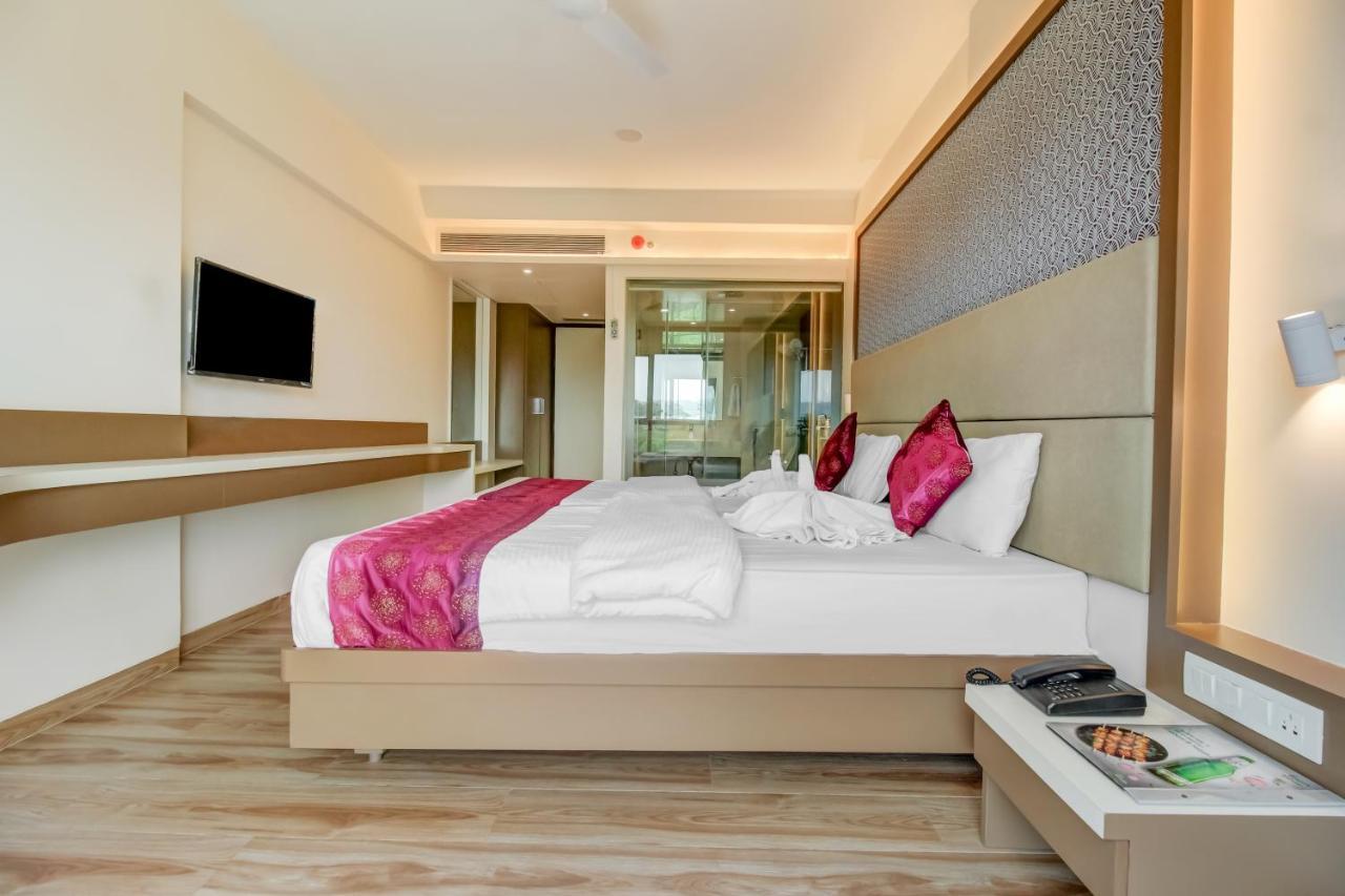Grand Mookambika Hotel Navi Mumbai Luaran gambar