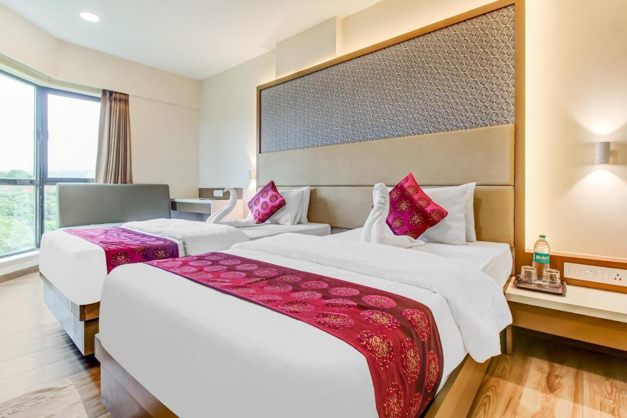 Grand Mookambika Hotel Navi Mumbai Luaran gambar