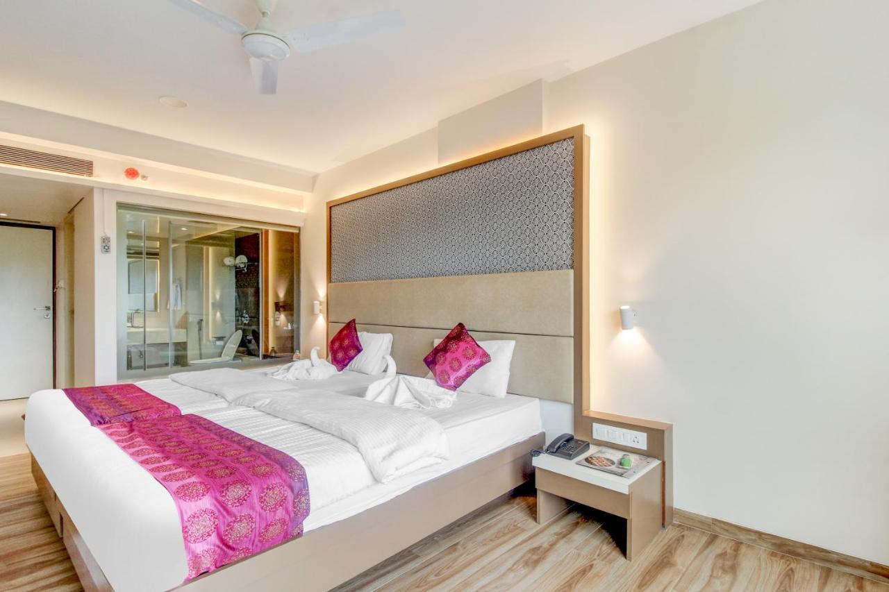 Grand Mookambika Hotel Navi Mumbai Luaran gambar