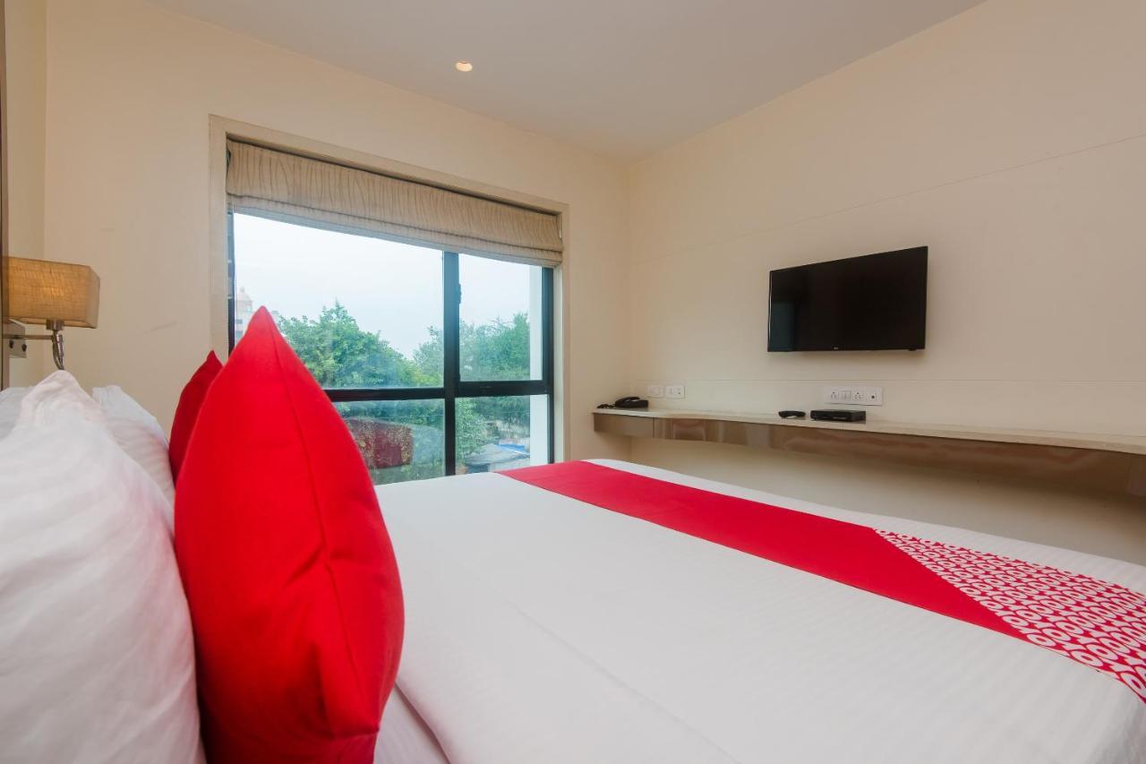 Grand Mookambika Hotel Navi Mumbai Luaran gambar