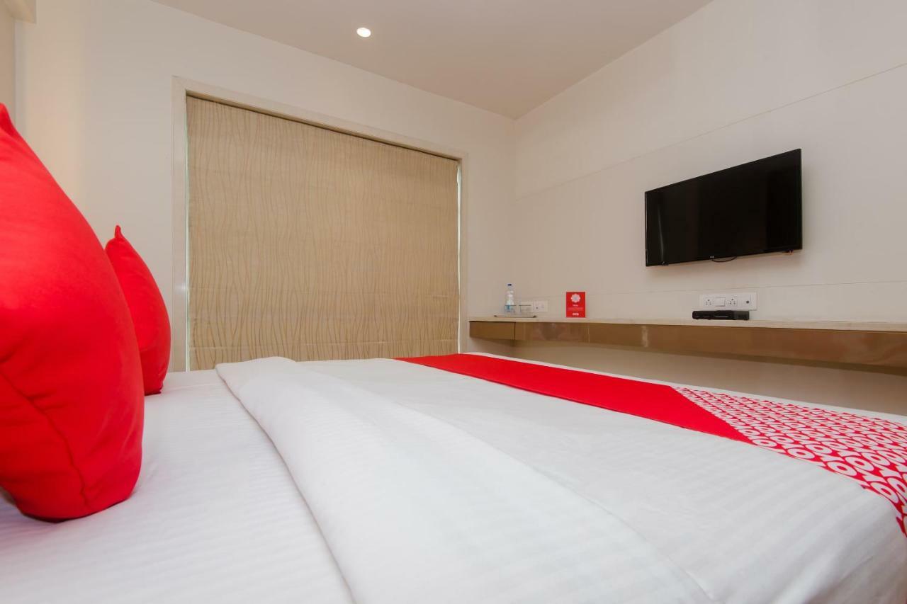 Grand Mookambika Hotel Navi Mumbai Luaran gambar
