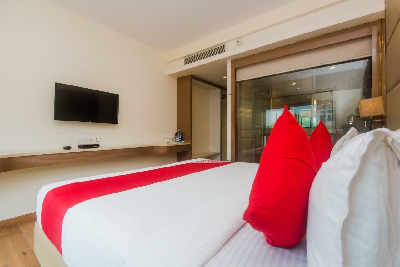 Grand Mookambika Hotel Navi Mumbai Luaran gambar