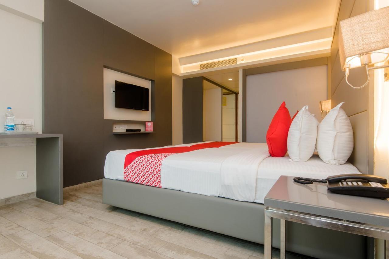 Grand Mookambika Hotel Navi Mumbai Luaran gambar