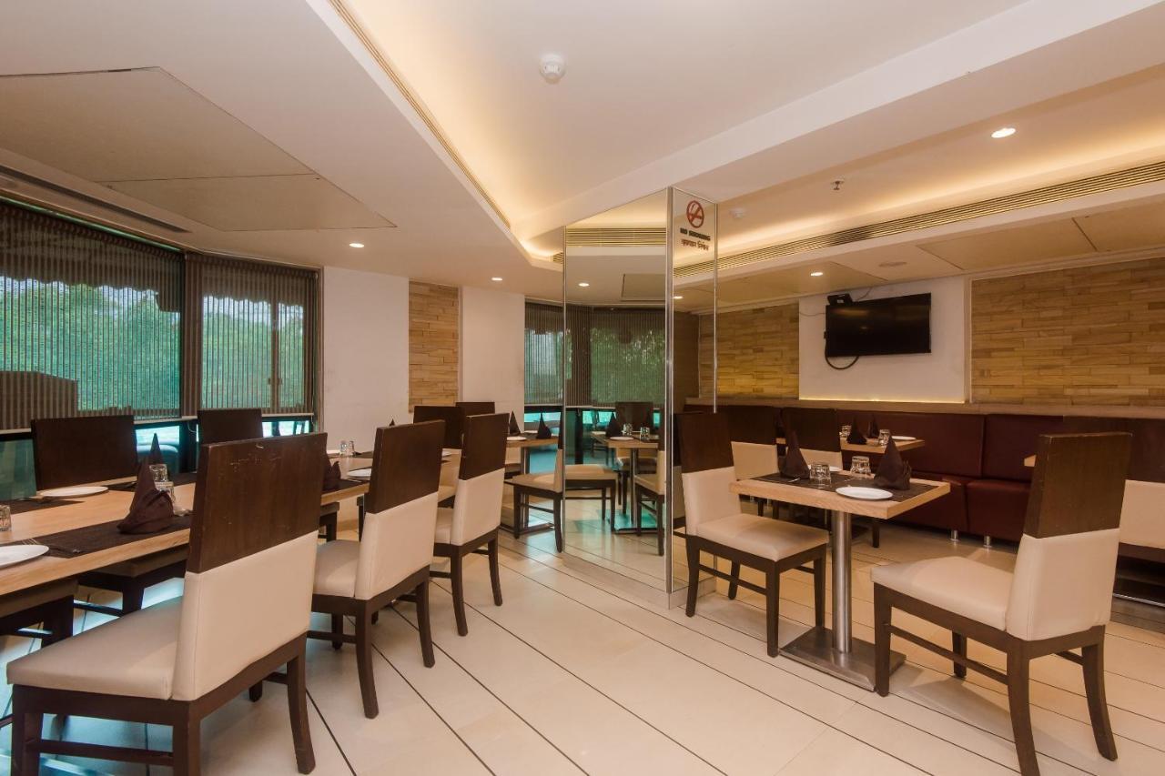 Grand Mookambika Hotel Navi Mumbai Luaran gambar